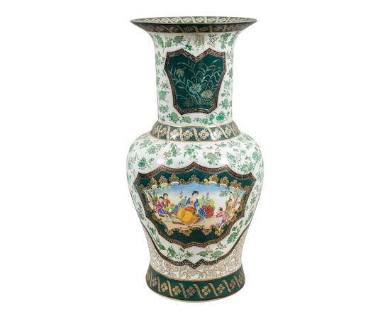 Painted porcelain centerpiece vase. Canton, China, early 20th century. Painted porcelain centerpiece vase. Canton, China, early 20th century.