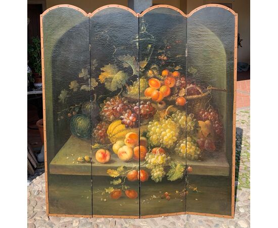 Painted leather screen. Italy, 19th century.