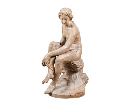 Scultura in terracotta - Venere. Italia, XVIII secolo. Scultura in terracotta - Venere. Italia, XVIII secolo.