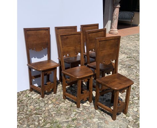 Six friar chairs in solid walnut. Friuli, 17th century. Six friar chairs in solid walnut. Friuli, 17th century.