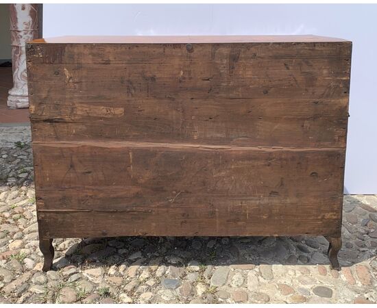 Walnut drop-front chest of drawers. Venice, second half of the 18th century.