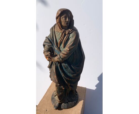Carved and painted wooden sculpture - Praying Madonna - Italy, 17th-18th century.