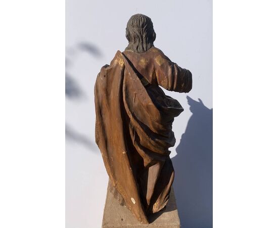 Carved and painted wooden sculpture - Figure of a saint - Italy, 17th-18th century.