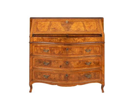Walnut drop-front chest of drawers. Venice, second half of the 18th century.