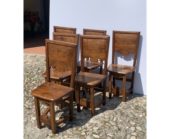 Six friar chairs in solid walnut. Friuli, 17th century. Six friar chairs in solid walnut. Friuli, 17th century.