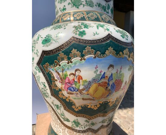 Painted porcelain centerpiece vase. Canton, China, early 20th century. Painted porcelain centerpiece vase. Canton, China, early 20th century.