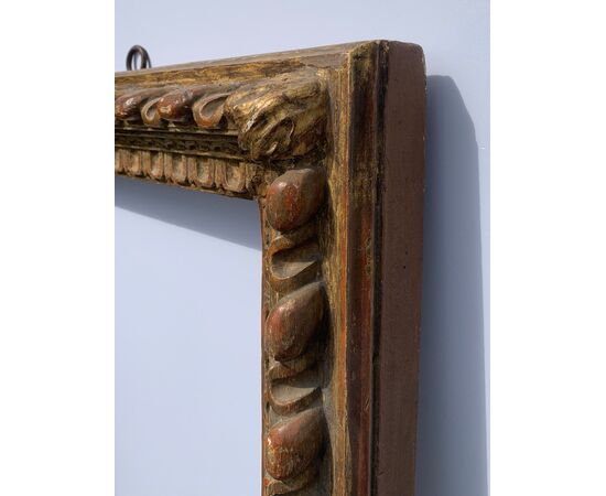 Baroque frame in carved, sculpted and gilded wood. Tuscany, 17th century.