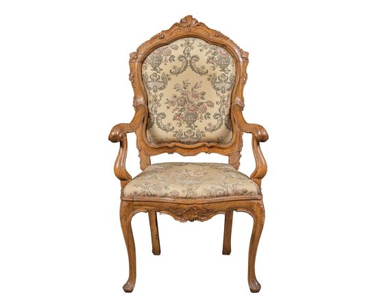 Carved wooden armchair. Venice, 18th century.