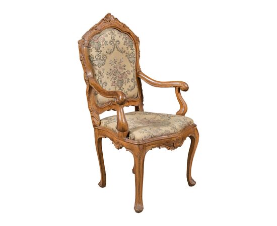 Carved wooden armchair. Venice, 18th century.