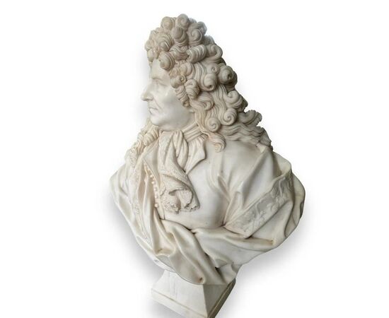 
Coppia di Grandi Busti in Marmo su Colonne