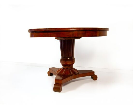19th century walnut table with circular top