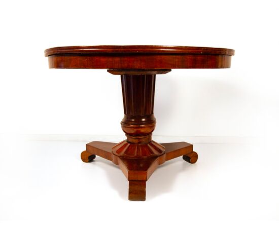 19th century walnut table with circular top