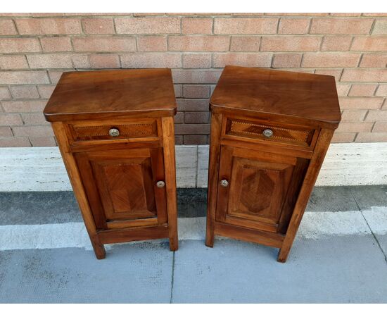 PAIR OF EARLY 1900s ECLECTIC ART NOUVEAU WALNUT BURL BEDSIDE TABLES