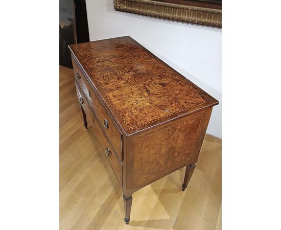 LOUIS XVI MARQUETRY CHEST OF DRAWERS, SECOND HALF OF THE 18TH CENTURY LOUIS XVI MARQUETRY CHEST OF DRAWERS, SECOND HALF OF THE 18TH CENTURY
