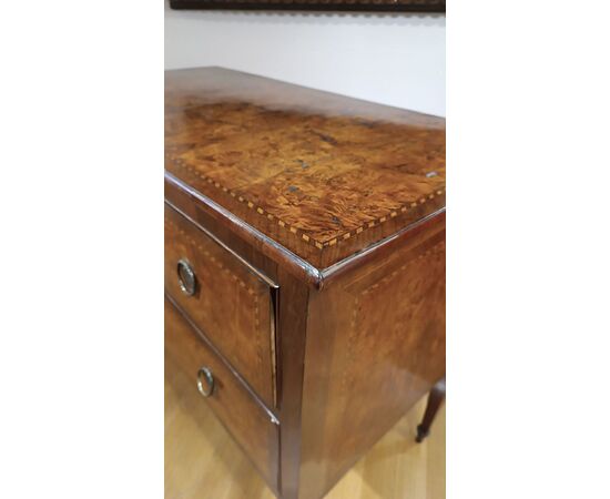 LOUIS XVI MARQUETRY CHEST OF DRAWERS, SECOND HALF OF THE 18TH CENTURY LOUIS XVI MARQUETRY CHEST OF DRAWERS, SECOND HALF OF THE 18TH CENTURY