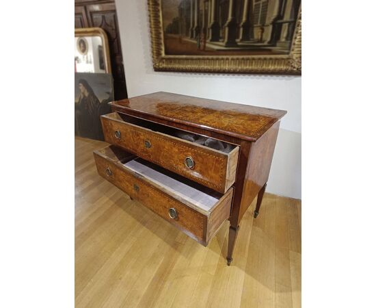 LOUIS XVI MARQUETRY CHEST OF DRAWERS, SECOND HALF OF THE 18TH CENTURY LOUIS XVI MARQUETRY CHEST OF DRAWERS, SECOND HALF OF THE 18TH CENTURY