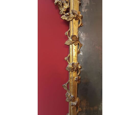 LOUIS XV GILT MIRROR, MID-18TH CENTURY