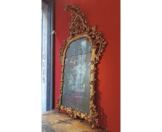 LOUIS XV GILT MIRROR, MID-18TH CENTURY
