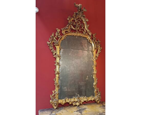 LOUIS XV GILT MIRROR, MID-18TH CENTURY