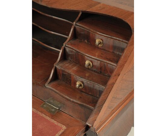 Small drop-front desk veneered in bois de violette, Genoa, 18th century