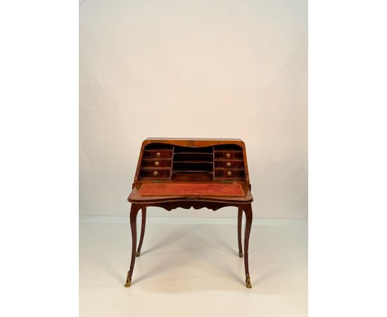Small drop-front desk veneered in bois de violette, Genoa, 18th century