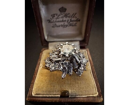 Anello  con  Diamanti Anello  con  Diamanti