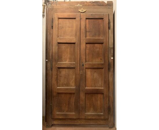 STIP225 - N. 4 walnut convent wall jambs, complete with frame, 18th century, different sizes