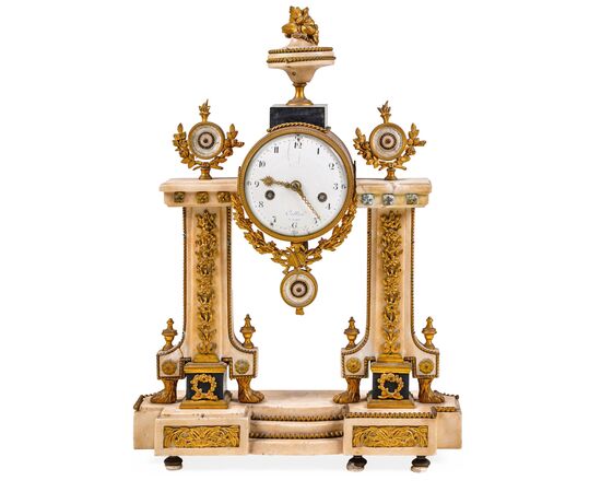 Orologio a portico, Francia, fine XVIII - inizio XIX secolo Orologio a portico, Francia, fine XVIII - inizio XIX secolo