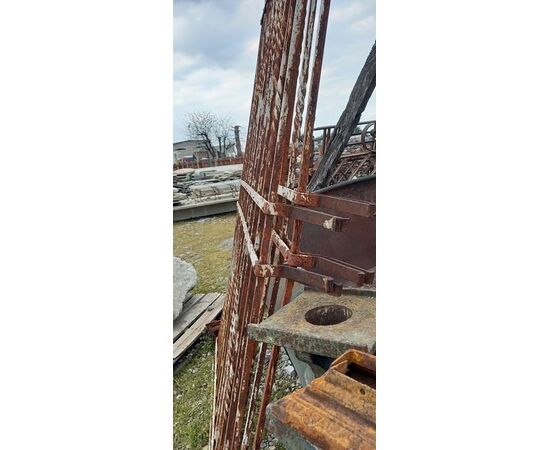 Iron grating