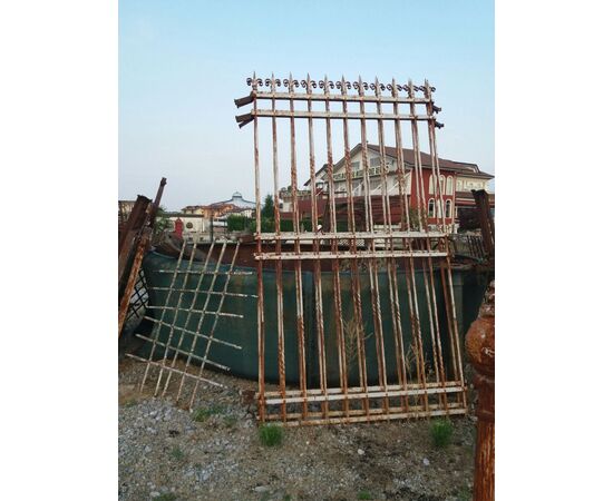 Iron grating