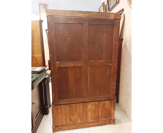 One-door wardrobe