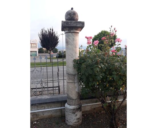 Colonna in pietra
