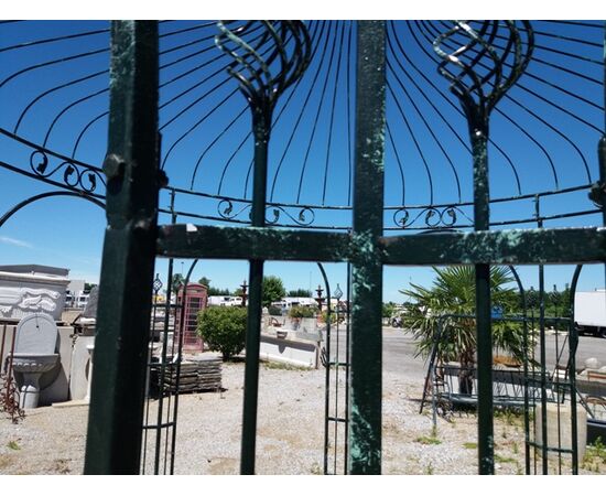Gazebo in ferro pieno con copertura