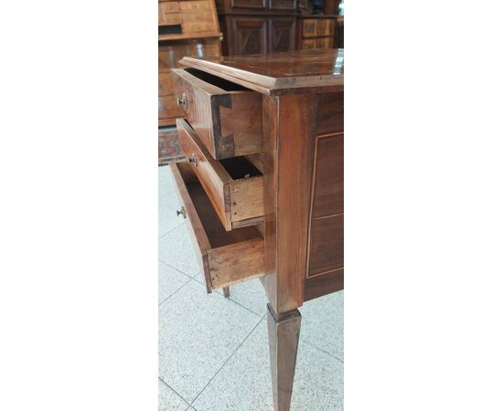 Small table with Luigi XVI inlays