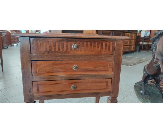 Small table with Luigi XVI inlays