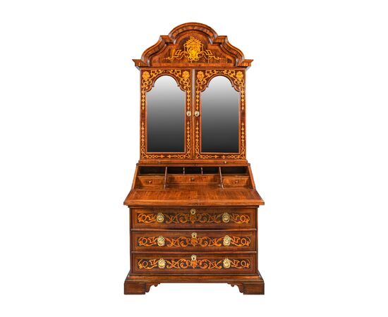Coppia di trumeau in legno finemente intarsiato. Veneto, XVIII secolo.