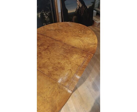 MID-19th CENTURY THUJA ROOT DINING TABLE