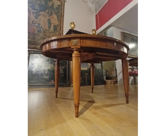 MID-19th CENTURY THUJA ROOT DINING TABLE