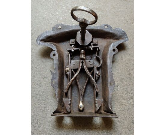 Gothic chest lock