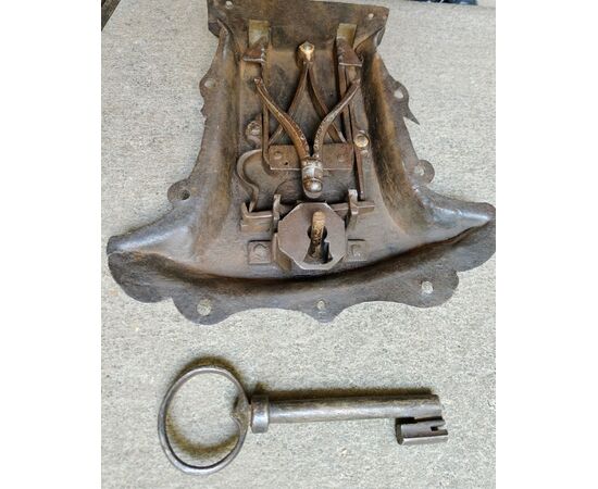 Gothic chest lock