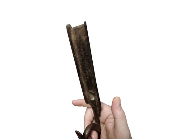 Zoomorphic farrier's tool