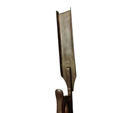 Zoomorphic farrier's tool