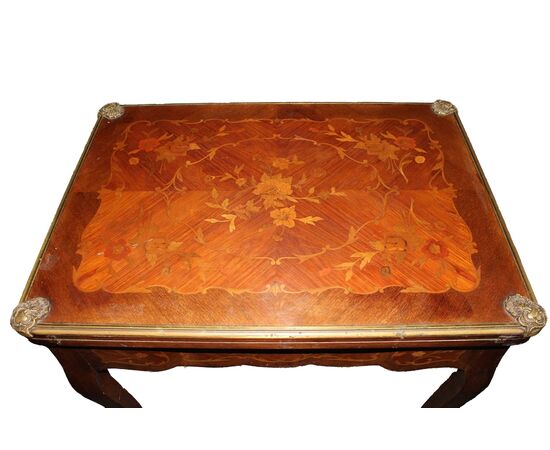 Elegante tavolino da gioco francese in stile Transizione, fine XIX secolo