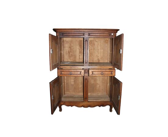 Elegant French solid oak wardrobe - late 19th century, Provençal style