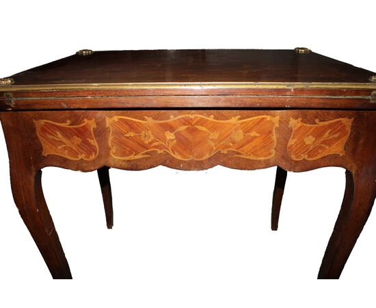 Elegante tavolino da gioco francese in stile Transizione, fine XIX secolo