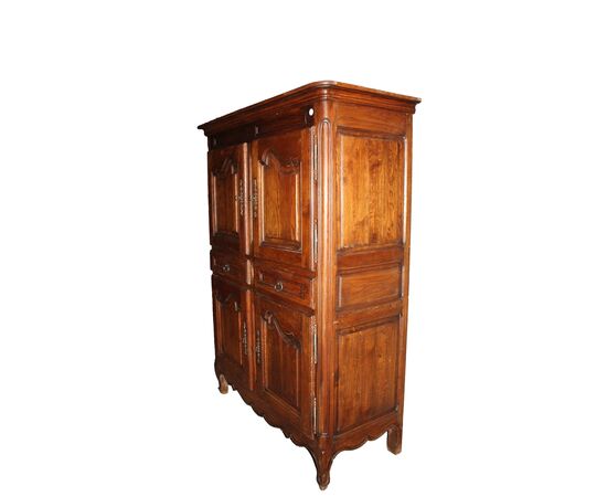 Elegant French solid oak wardrobe - late 19th century, Provençal style
