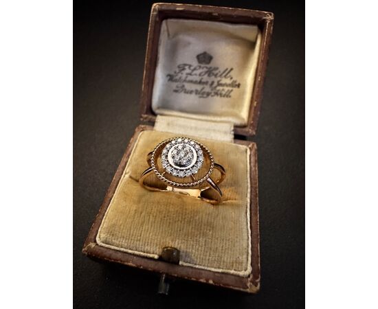 Anello  con  Diamanti Anello  con  Diamanti
