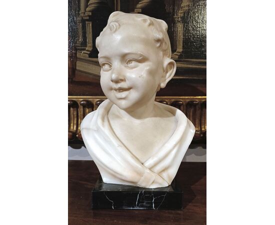 SCULTURA CON BAMBINO SORRIDENTE FINE DEL XIX SECOLO
