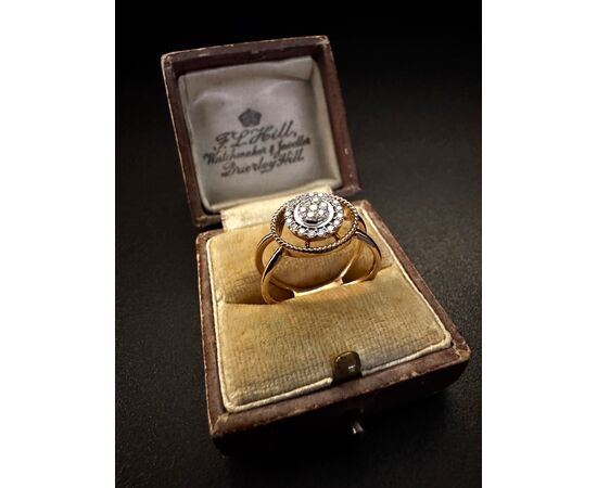 Anello  con  Diamanti Anello  con  Diamanti