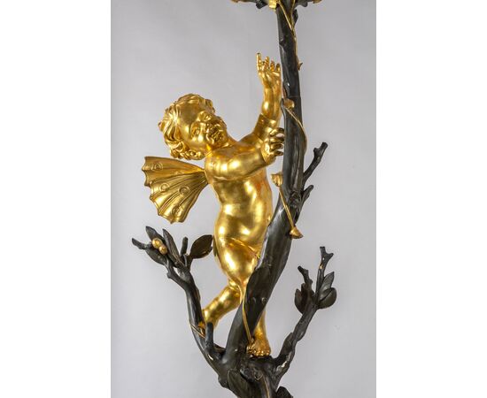 Coppia di grandi candelabri a quattro luci in legno laccato e dorato, Genova, primi anni del XIX secolo Coppia di grandi candelabri a quattro luci in legno laccato e dorato, Genova, primi anni del XIX secolo
